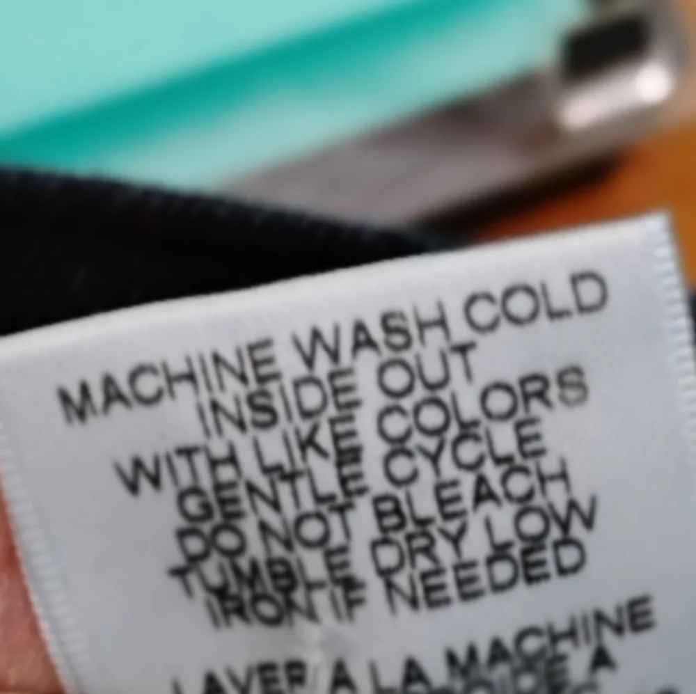 Denim Capris NYDJ Dark Wash Size 6 USA - Picture 11 of 12